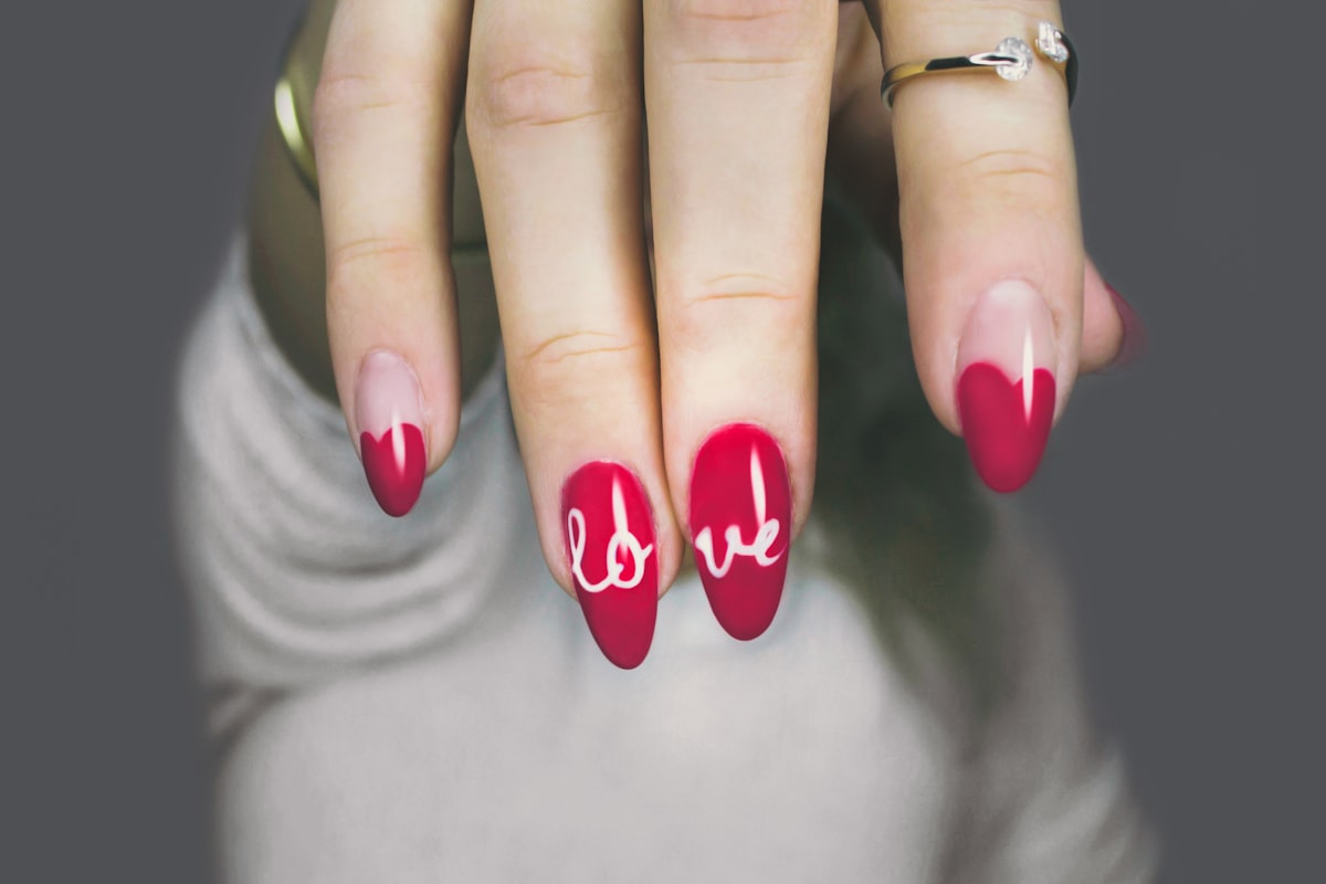 Deluxe Manicure